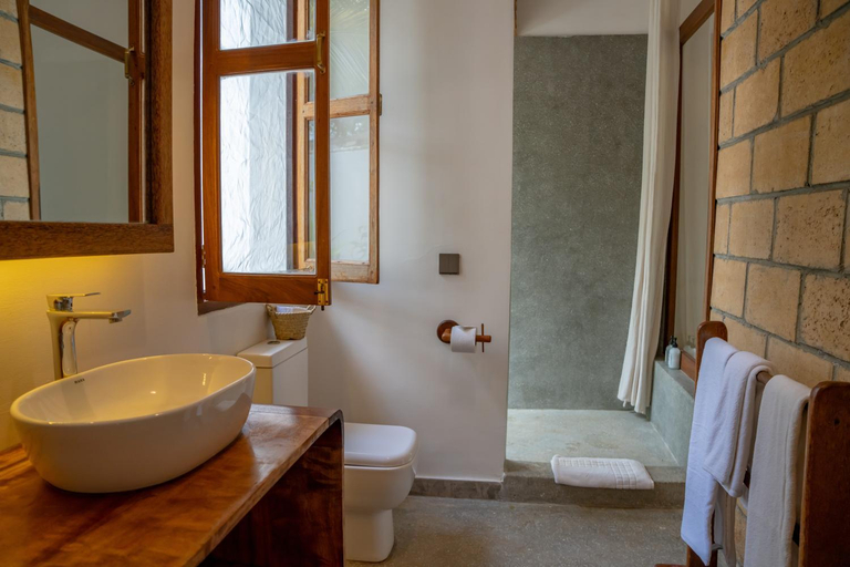 Bathroom, Maisha Nungwi, Kaskazini 'A'
