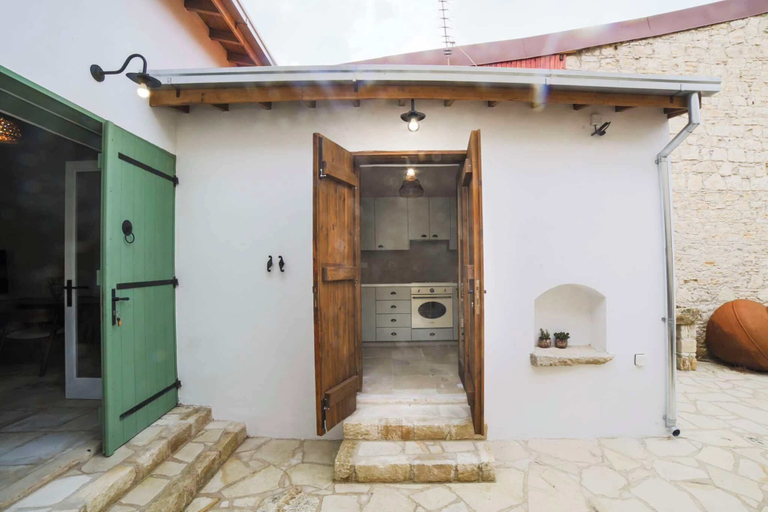 Exterior & Views, Eftychia's House