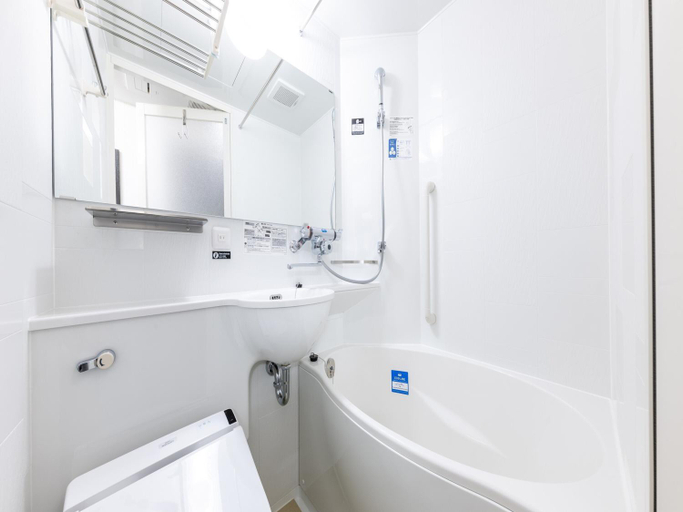 Bathroom 9