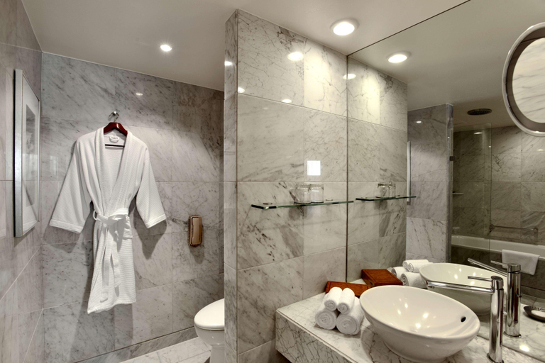 Bedroom 5, Hyatt Regency Delhi, Delhi