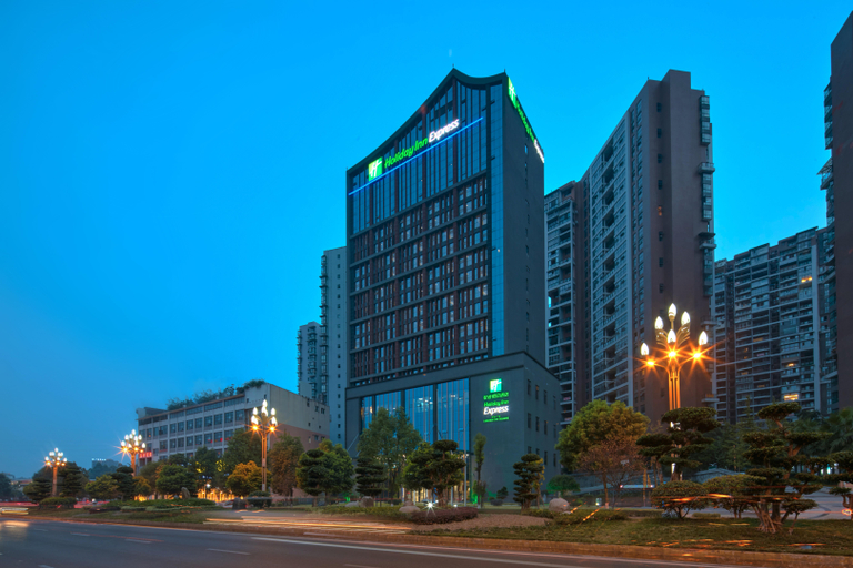 Exterior & Views 4, Holiday Inn Express LESHAN CITY SQUARE by IHG, Leshan