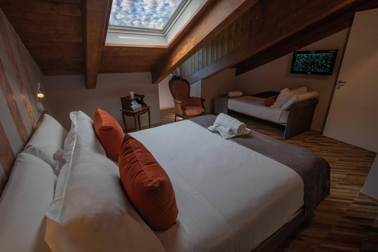Bedroom 15