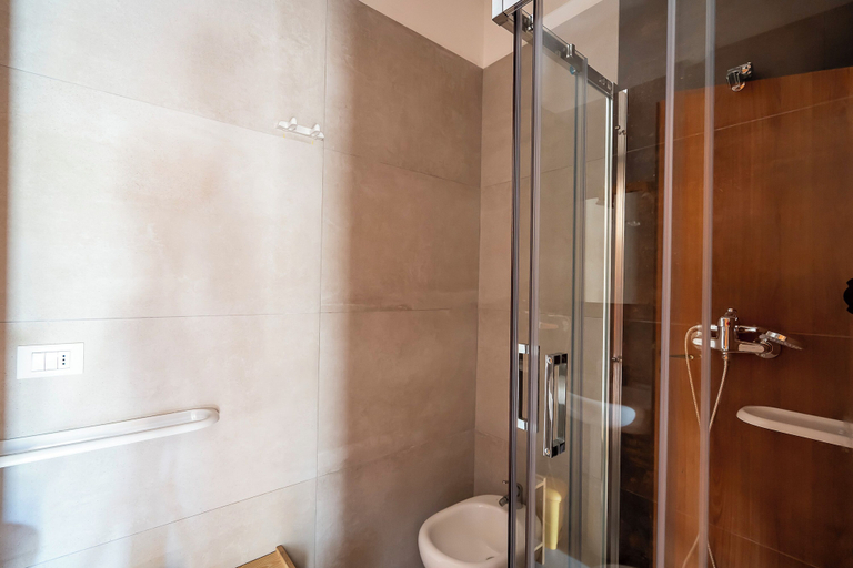 Bathroom 5, Villino Sole 1 Airco Near Beach & Centre, Lecce