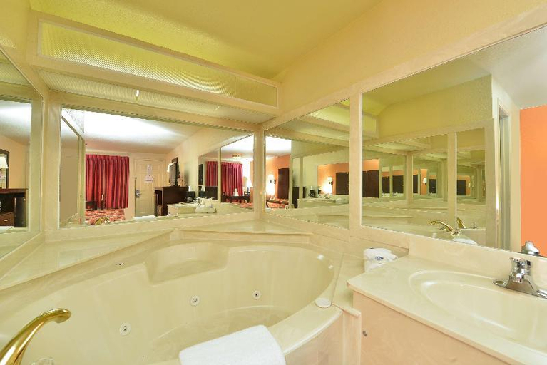 Bathroom 5, Littoral Hotel, João Pessoa