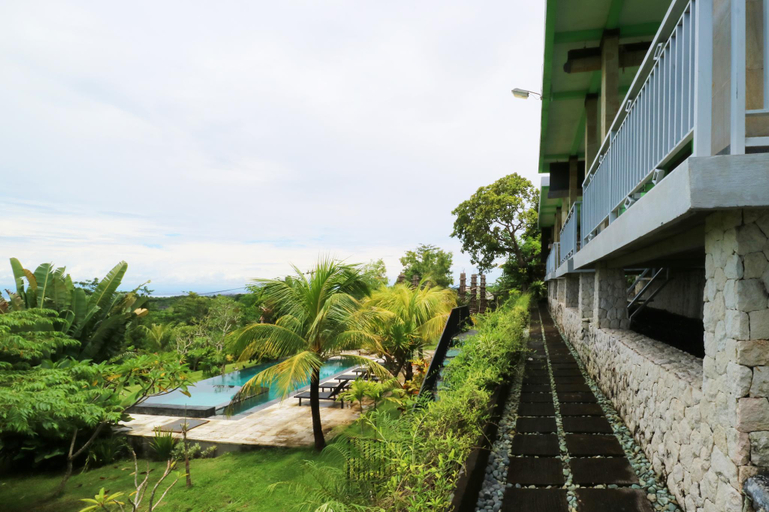 Others 5, Azona Greens, Badung