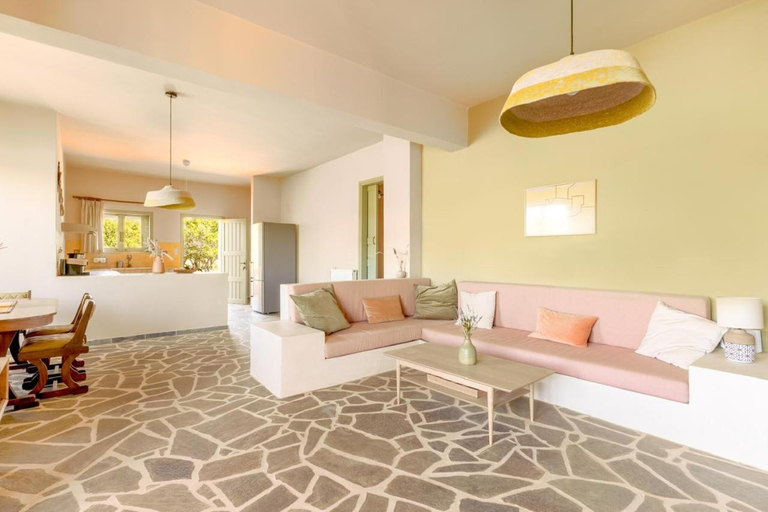 Others, The Leaf House, Crete