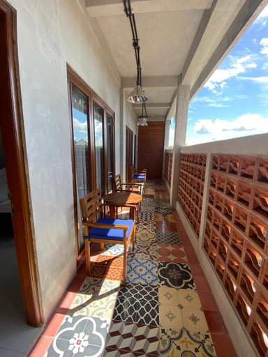 Others 5, Br bed n bfast, Badung