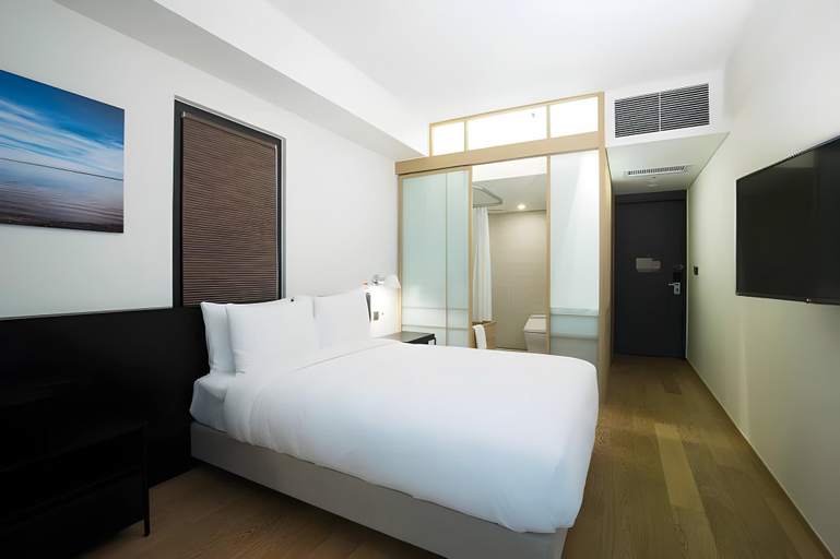 Bedroom 16