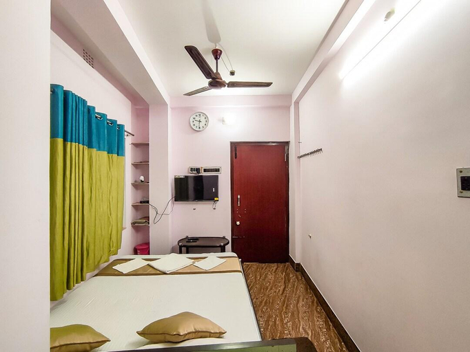 Bedroom 2, Green Palace Guest House, Bankura