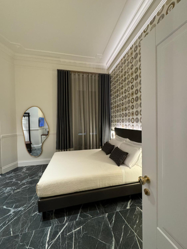 Bedroom 21