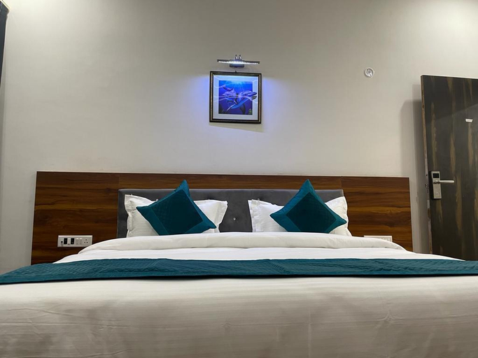 Others 5, HOTEL GOLDEN PALM, Patna