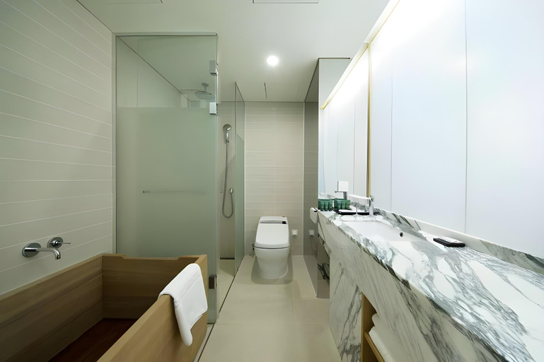 Bathroom 27