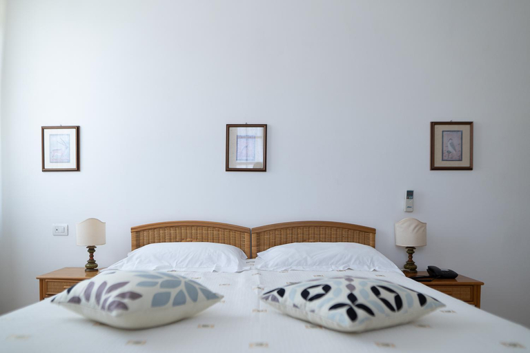 Bedroom 2, Hotel Bellonda, Lucca