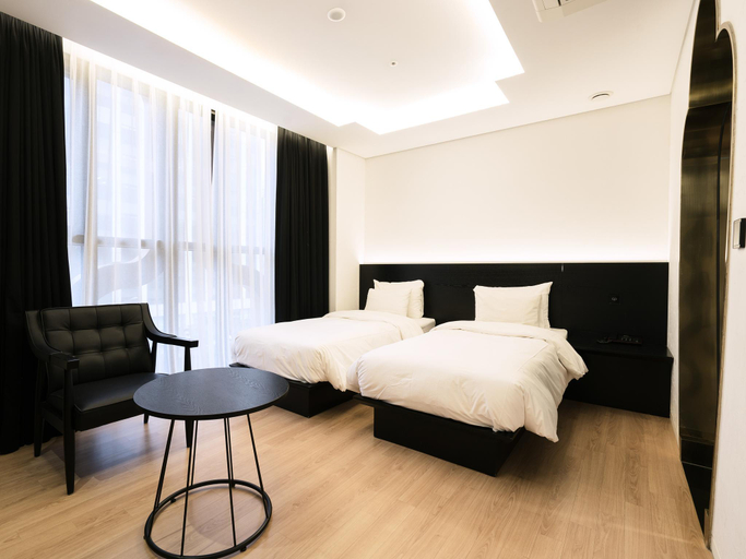 Bedroom 9
