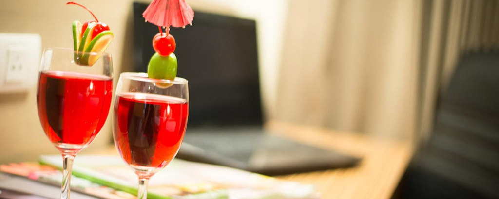 Food & Drinks 9