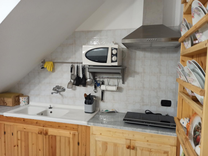 Kitchen 5, Savoia 32, Carbonia-Iglesias