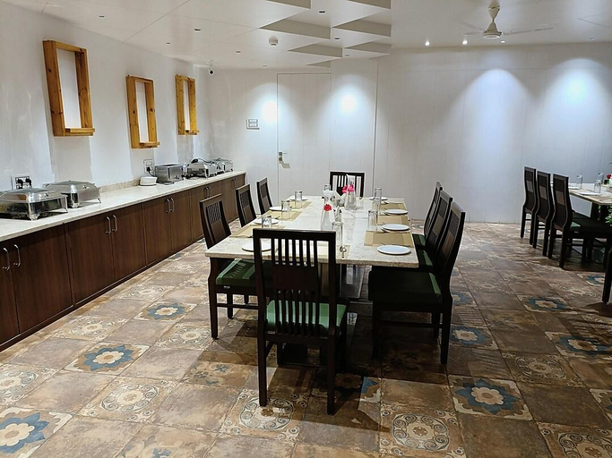 Others 2, Four Petals Executive by LHMS, Solapur
