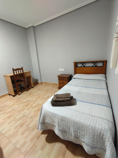 Others 3, Hostal Abastos, Valencia