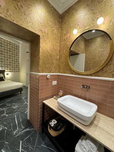 Bathroom 23