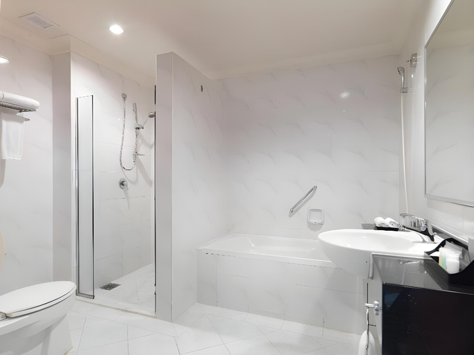 Bathroom 8