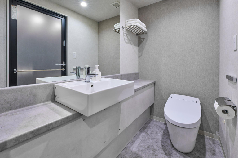 Bathroom 7