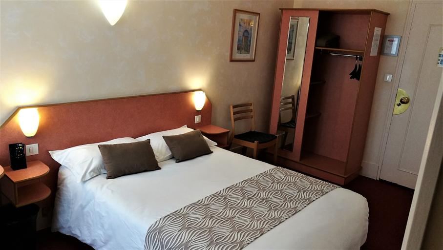 Bedroom 2, NOUVEL HOTEL, Jura