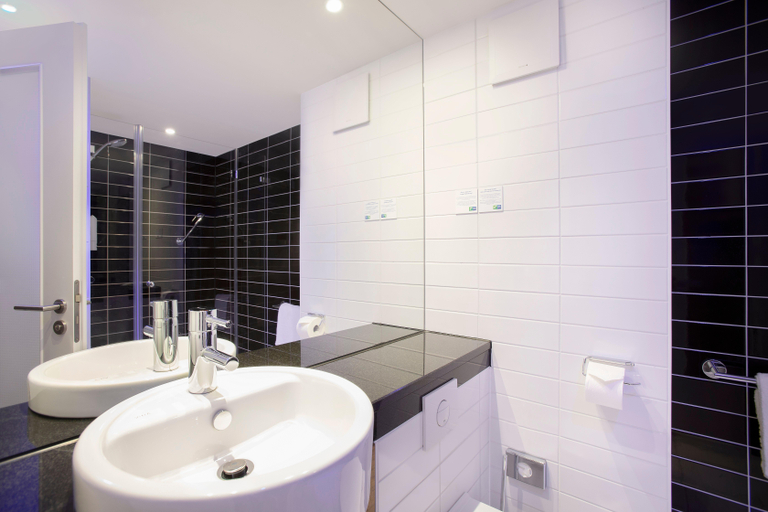 Bathroom 4