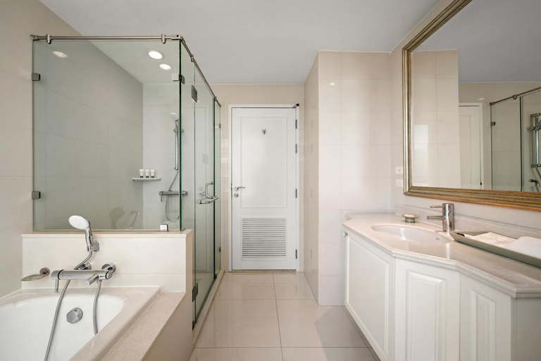 Bathroom 12
