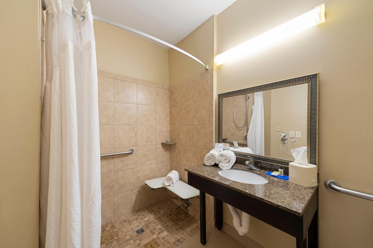 Bathroom 4