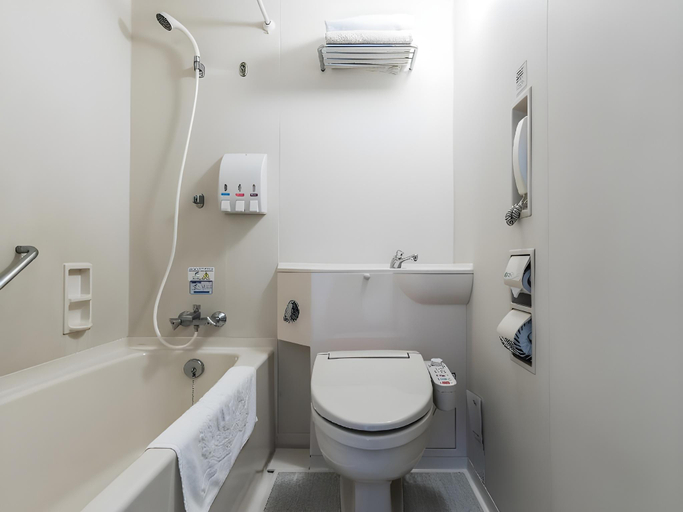 Bathroom 26