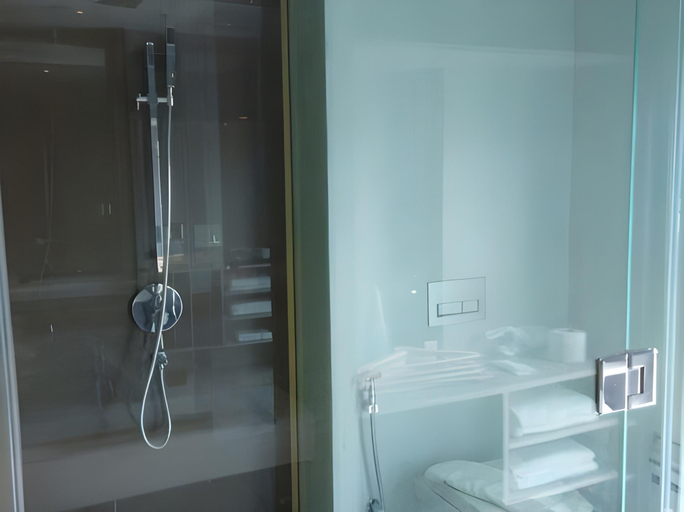 Bathroom 20