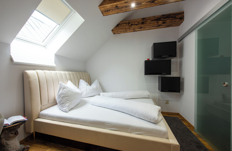 Bedroom 4, Apartmány Žakovce & SPA, Poprad