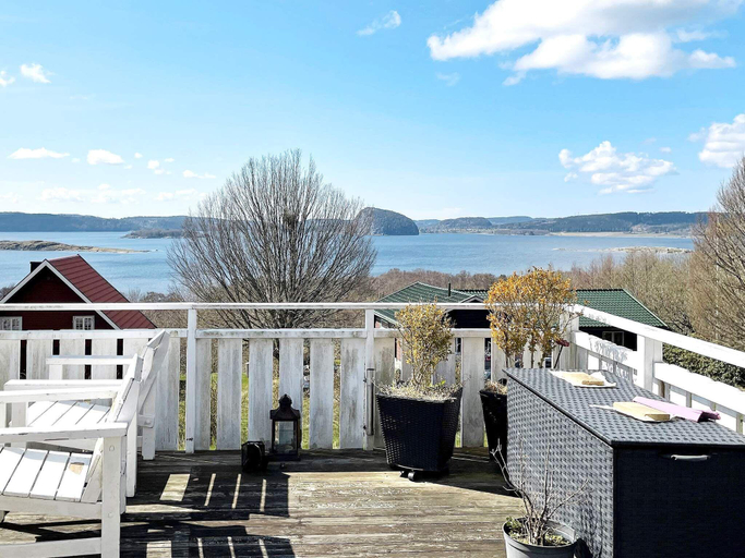 Others 5, star holiday home in UDDEVALLA, Uddevalla