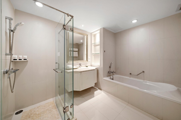 Bathroom 9