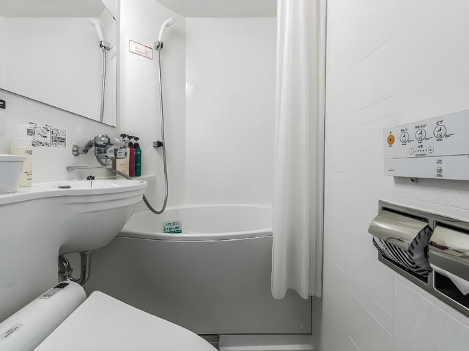 Bathroom 2