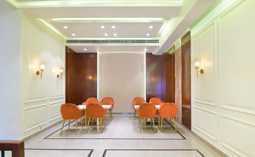 Food & Drinks 3, HOTEL SHANDON-2 MINS FROM CANNAUGHT PLACE, Delhi