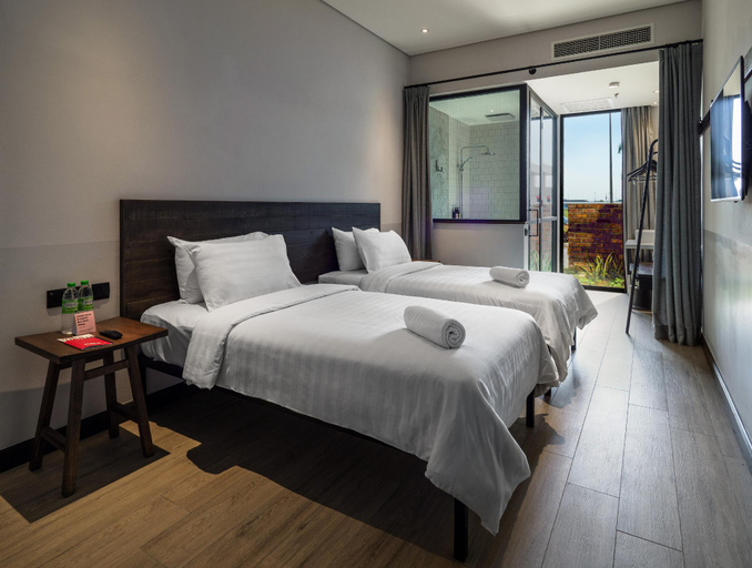 Bedroom 23