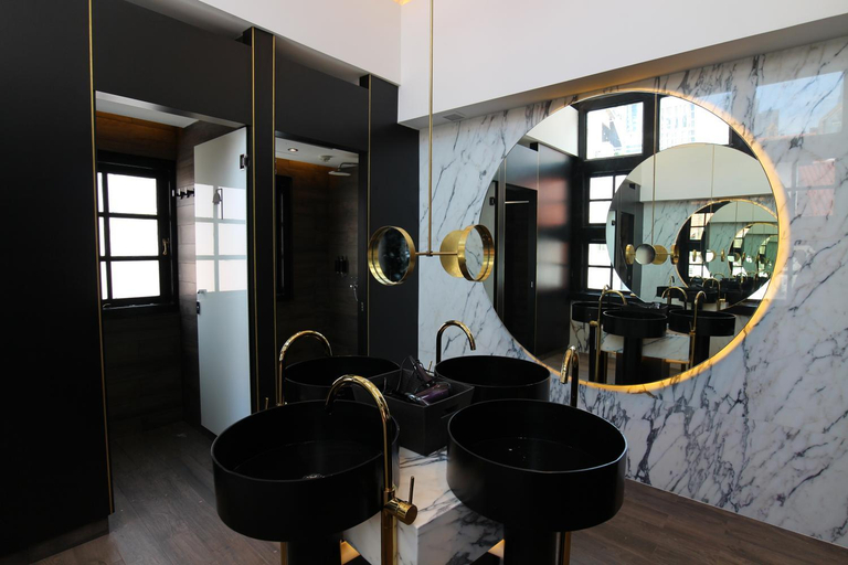 Bathroom 4