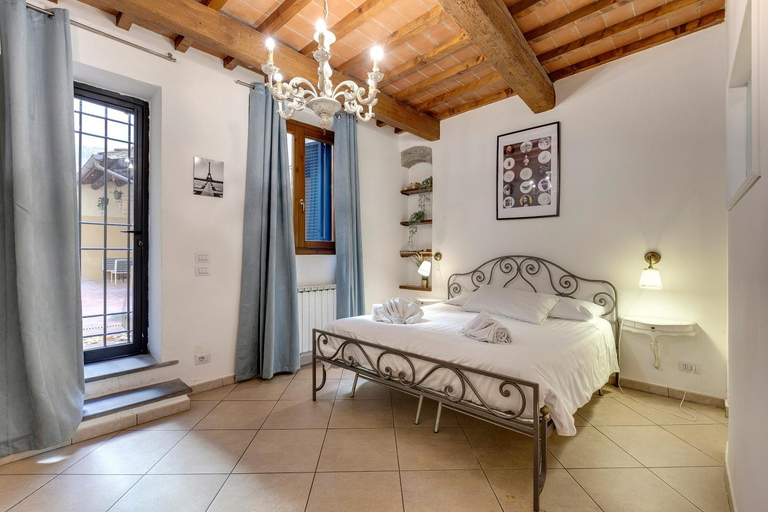 Bedroom, Palazzuolo Tower Apartments by Mamo Florence, Florence