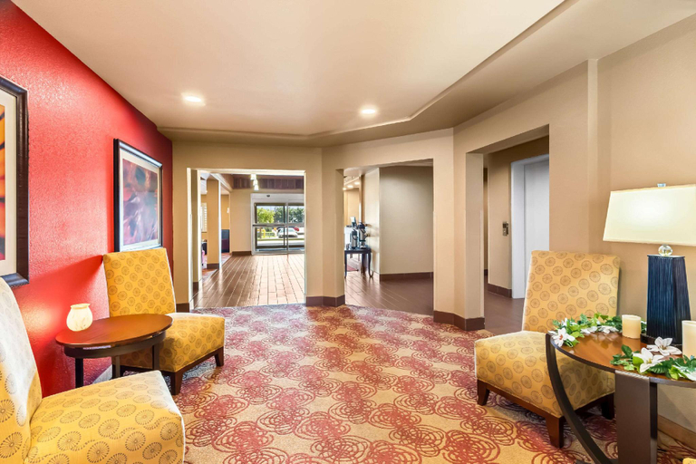 Public Area 2, Quality Inn Blackwell I-35, Kay
