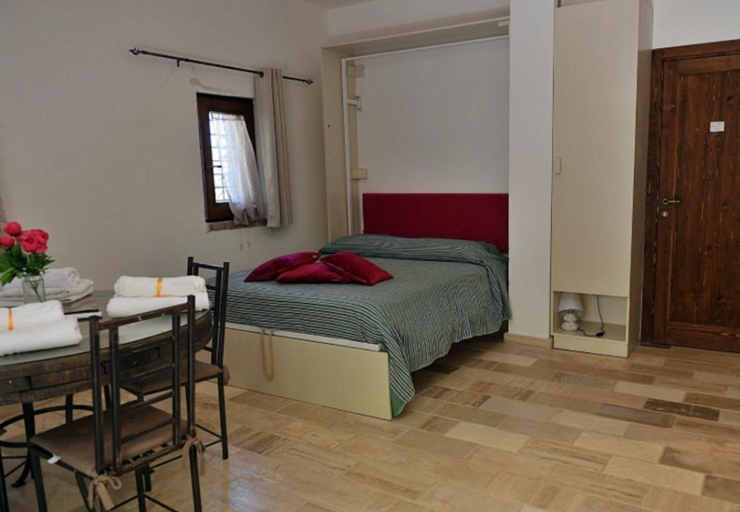 Bedroom 2, Dimora dei Cardinali, Salerno