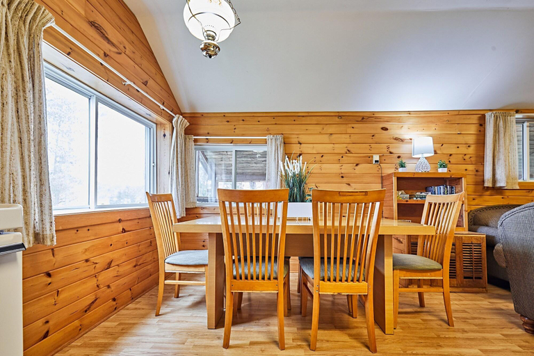 Bedroom 2, Dayspring Cottages, Parry Sound