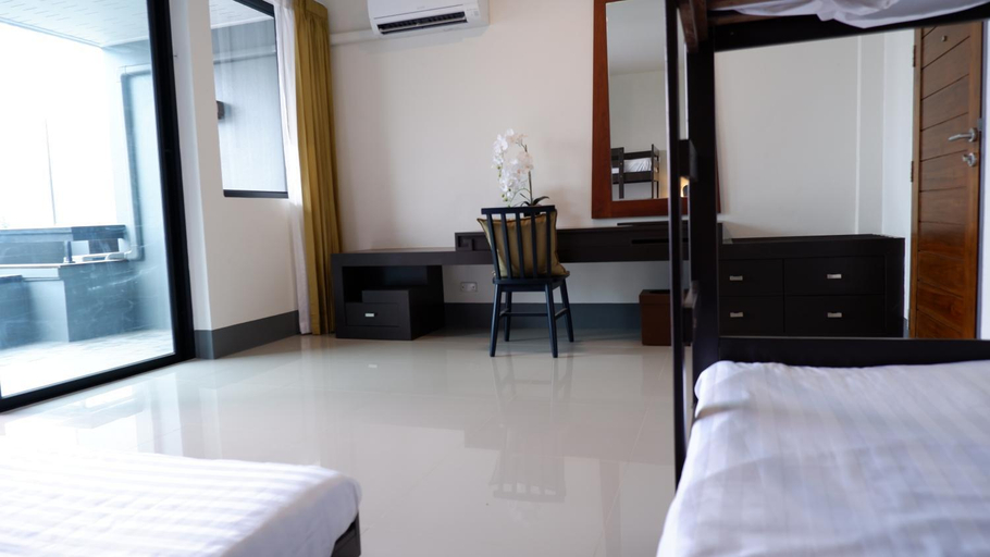 Bedroom 6