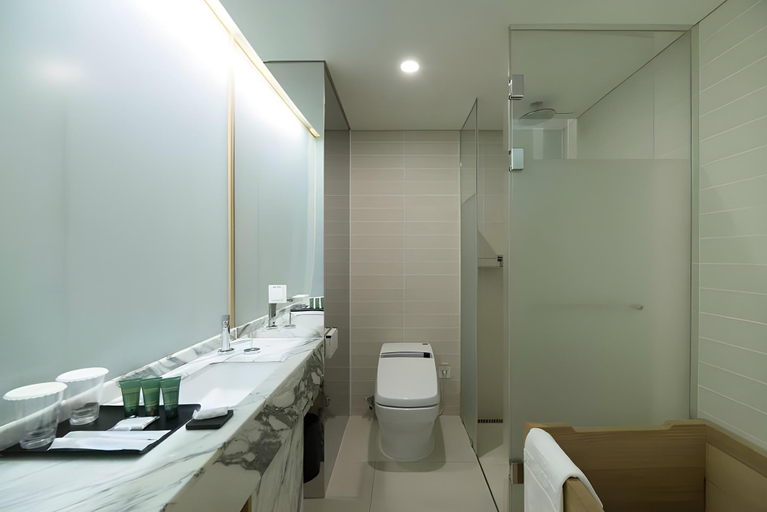 Bathroom 24