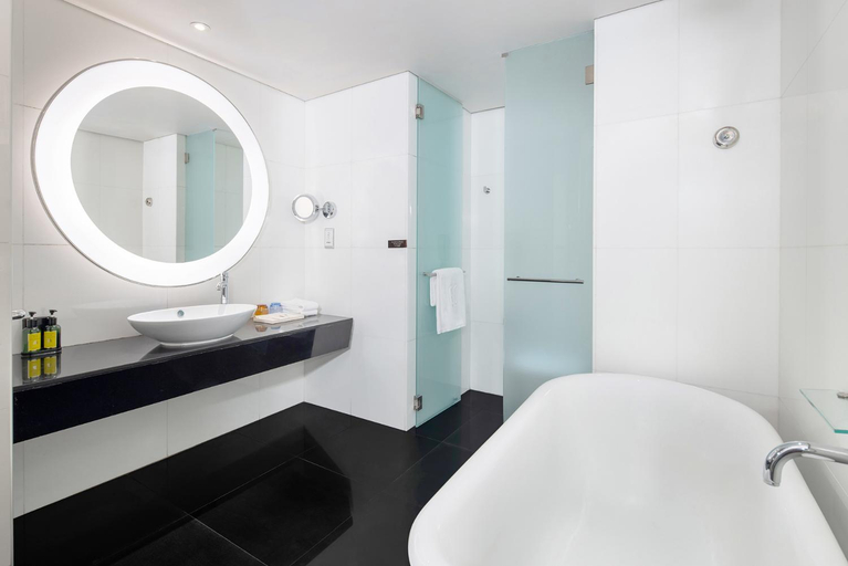 Bathroom 5, Nina Hotel Tsuen Wan West (Formerly L'hotel Nina e, New Territories