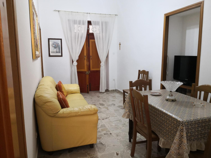 5, Casa Zia Pina, Messina