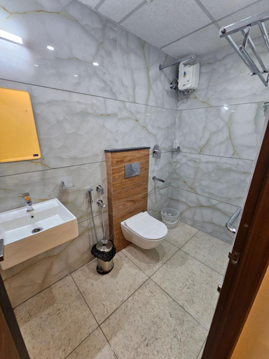 Others 4, Olive Residence, Near Lakeshore Hospital, Ernakulam