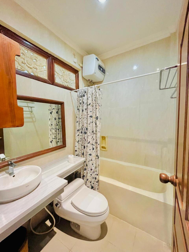 Bathroom 2, Puri Karang Residence, Bangli