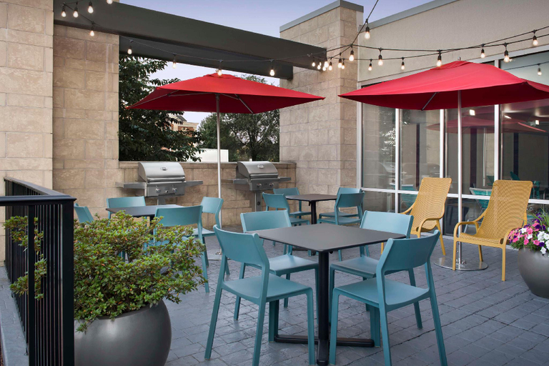 Food & Drinks 5, Home2 Suites By Hilton Greensboro Airport, Guilford