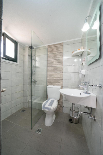 Bathroom 4, Xi Village, Ionian Islands